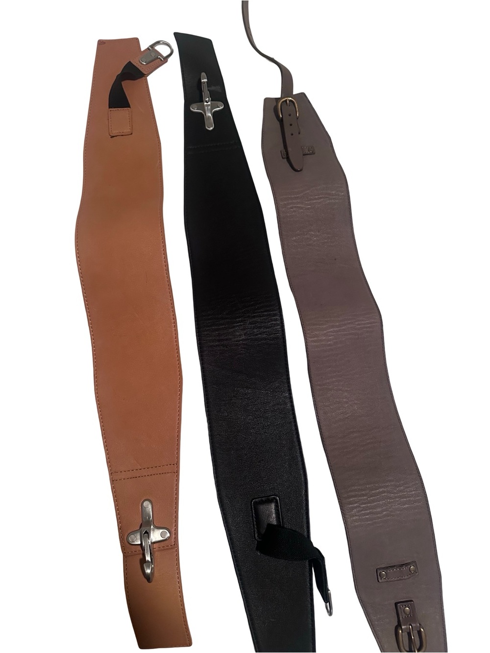 Aritzia Wilfred Wide Leather Belts. Pre owned. Fits waist size 23”